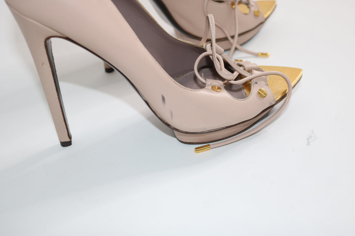 Tom Ford Pink pumps
