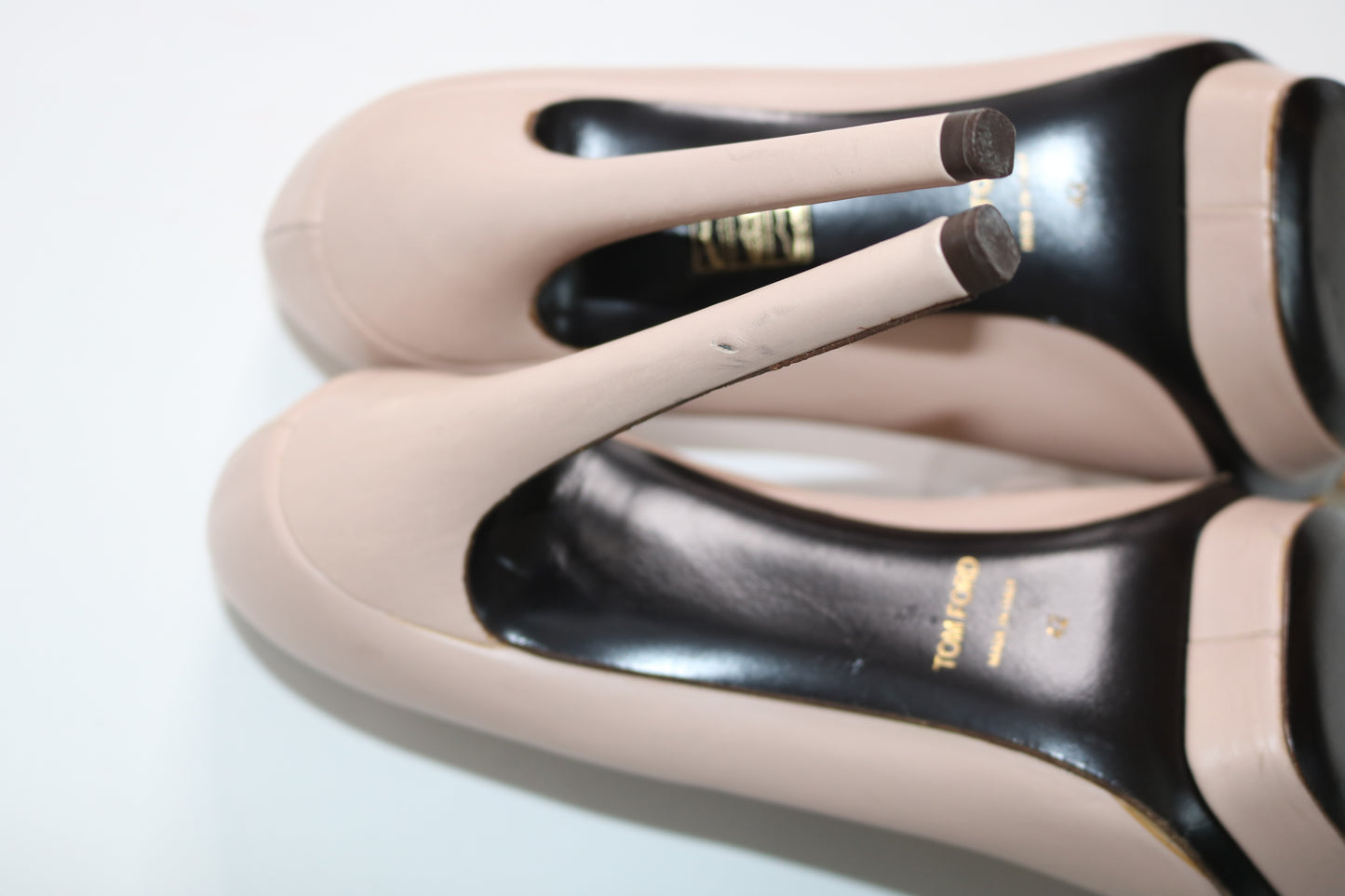 Tom Ford Pink pumps